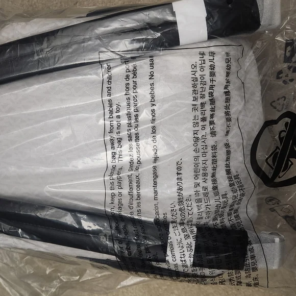 Michael Kors Black Medium Leather Backpack. New - Picture 3 of 5